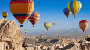 Read more about the article 9 Pemandangan Alam Menakjubkan yang Akan Membuat Anda Terpesona